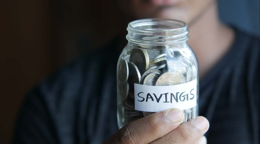 AI热潮下股市分化加剧:大型科技股狂飙,小盘科技股束手无策