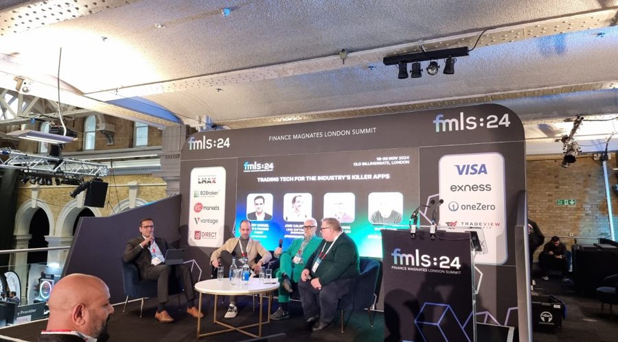 我国在用算力中心机架总规模达1085万标准机架