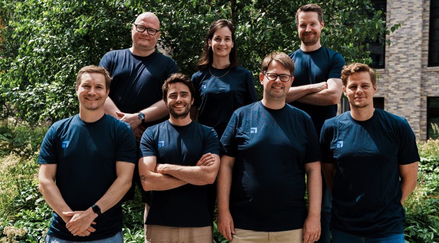 黄练镇岭岑村辣椒基地喜获丰收